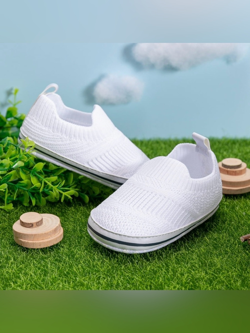 Baby White Soft Sole Slip-On Canvas Shoes Sneakers First Walkers 6 12 Months New